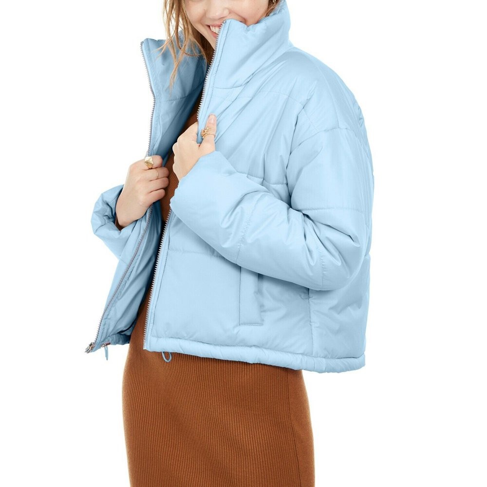This is a really good jacket for this coming wither! It’s warm yet cute!